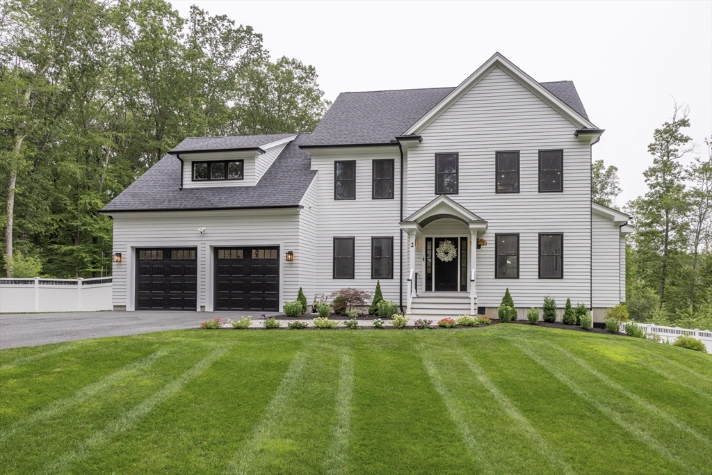 2 Ledgestone Rd, Douglas, Massachusetts, 3 Bedrooms Bedrooms, 10 Rooms Rooms,2.5 BathroomsBathrooms,Residential,For Sale,Ledgestone Rd,73416986