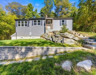 55 Hartford Avenue West, Mendon, Massachusetts, 3 Bedrooms Bedrooms, 7 Rooms Rooms,2 BathroomsBathrooms,Residential,For Sale,Hartford Avenue West,73439084