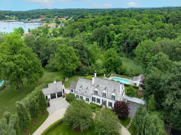 17 Cole Rd, Hingham, Massachusetts, 5 Bedrooms Bedrooms, 16 Rooms Rooms,5.5 BathroomsBathrooms,Residential,For Sale,Cole Rd,73349117 17 Cole Rd, Hingham, Massachusetts, 5 Bedrooms Bedrooms, 16 Rooms Rooms,5.5 BathroomsBathrooms,Residential,For Sale,Cole Rd,73349117