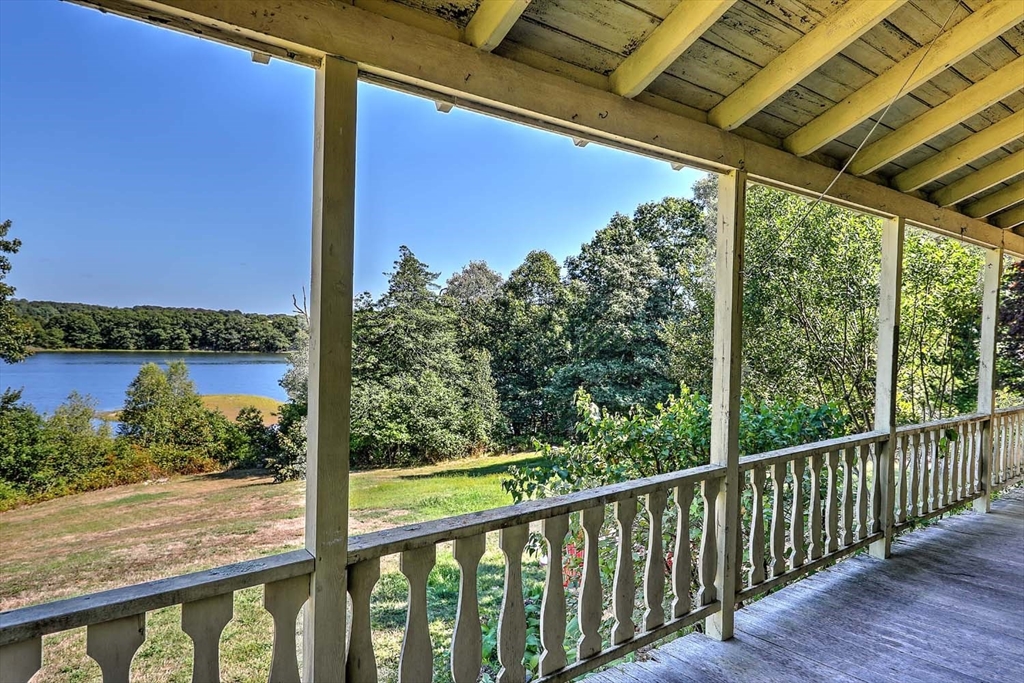 984 Drift Road, Westport, Massachusetts, 2 Bedrooms Bedrooms, 5 Rooms Rooms,1.5 BathroomsBathrooms,Residential,For Sale,Drift Road,73432578