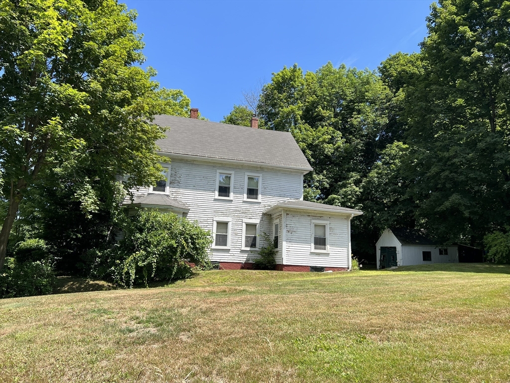 3 Carpenter Hill Rd, Charlton, Massachusetts, 3 Bedrooms Bedrooms, 6 Rooms Rooms,1.5 BathroomsBathrooms,Residential,For Sale,Carpenter Hill Rd,73409446