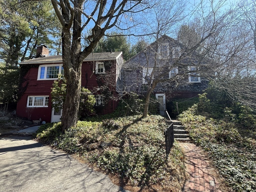 301 May Street, Worcester, Massachusetts, 4 Bedrooms Bedrooms, 8 Rooms Rooms,3 BathroomsBathrooms,Residential Income,For Sale,May Street,73362377