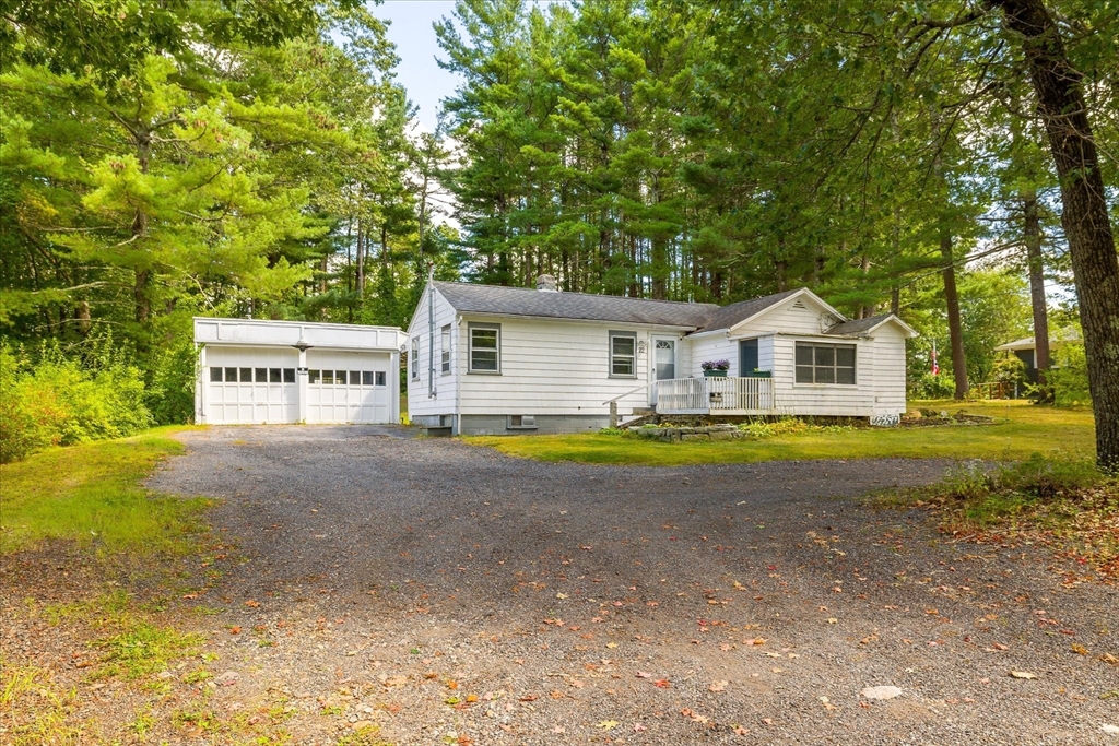 22 Donnelly Rd, Spencer, Massachusetts, 2 Bedrooms Bedrooms, 4 Rooms Rooms,1 BathroomBathrooms,Residential,For Sale,Donnelly Rd,73426558