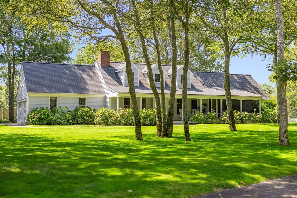 37 Oliver Drive, Brewster, Massachusetts, 4 Bedrooms Bedrooms, 11 Rooms Rooms,3.5 BathroomsBathrooms,Residential,For Sale,Oliver Drive,73418204