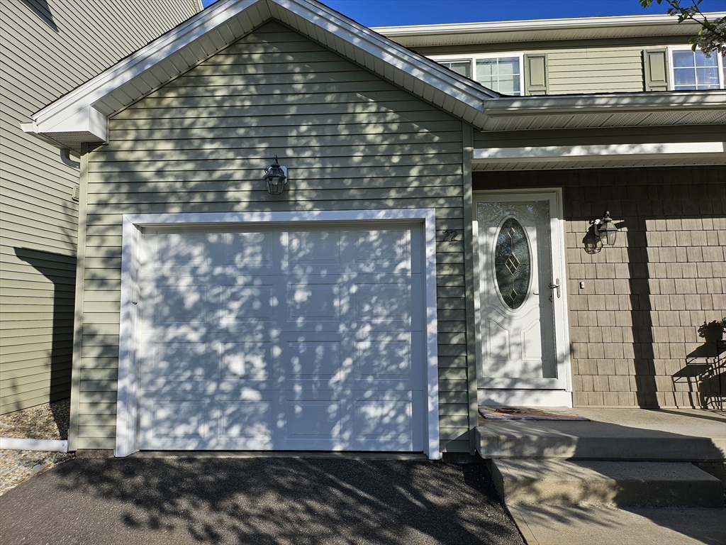 353 Fuller St, Ludlow, Massachusetts, 2 Bedrooms Bedrooms, 5 Rooms Rooms,2.5 BathroomsBathrooms,Residential,For Sale,Fuller St,73368144