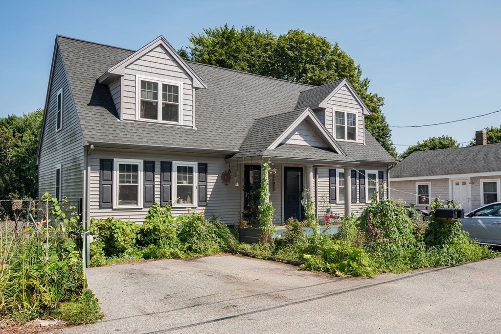 34-36 Washburn St, Weymouth, Massachusetts, 6 Bedrooms Bedrooms, 12 Rooms Rooms,4 BathroomsBathrooms,Residential Income,For Sale,Washburn St,73412022