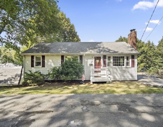 51 Caldwell Rd, Waltham, Massachusetts, 3 Bedrooms Bedrooms, 6 Rooms Rooms,1.5 BathroomsBathrooms,Residential,For Sale,Caldwell Rd,73426187