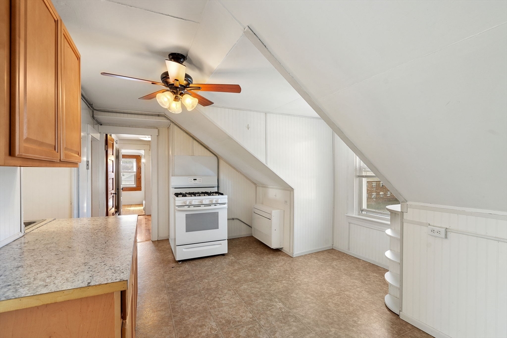 84 Berlin St, Clinton, Massachusetts, 2 Bedrooms Bedrooms, 4 Rooms Rooms,1 BathroomBathrooms,Residential Lease,For Rent,Berlin St,73438624