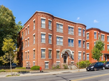 550 Main Street, Malden, Massachusetts, 1 Bedroom Bedrooms, 4 Rooms Rooms,1 BathroomBathrooms,Residential Lease,For Rent,Main Street,73429401 550 Main Street, Malden, Massachusetts, 1 Bedroom Bedrooms, 4 Rooms Rooms,1 BathroomBathrooms,Residential Lease,For Rent,Main Street,73429401