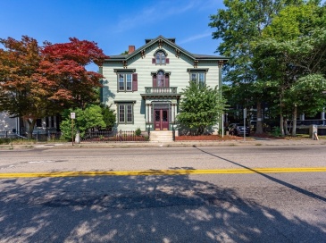 546 County St, New Bedford, Massachusetts, 4 Bedrooms Bedrooms, 11 Rooms Rooms,2 BathroomsBathrooms,Residential,For Sale,County St,73411534