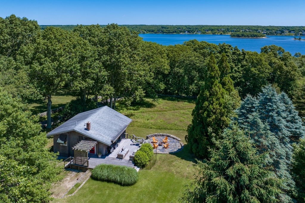 1404 Drift Road, Westport, Massachusetts, 3 Bedrooms Bedrooms, 7 Rooms Rooms,1.5 BathroomsBathrooms,Residential,For Sale,Drift Road,73414305