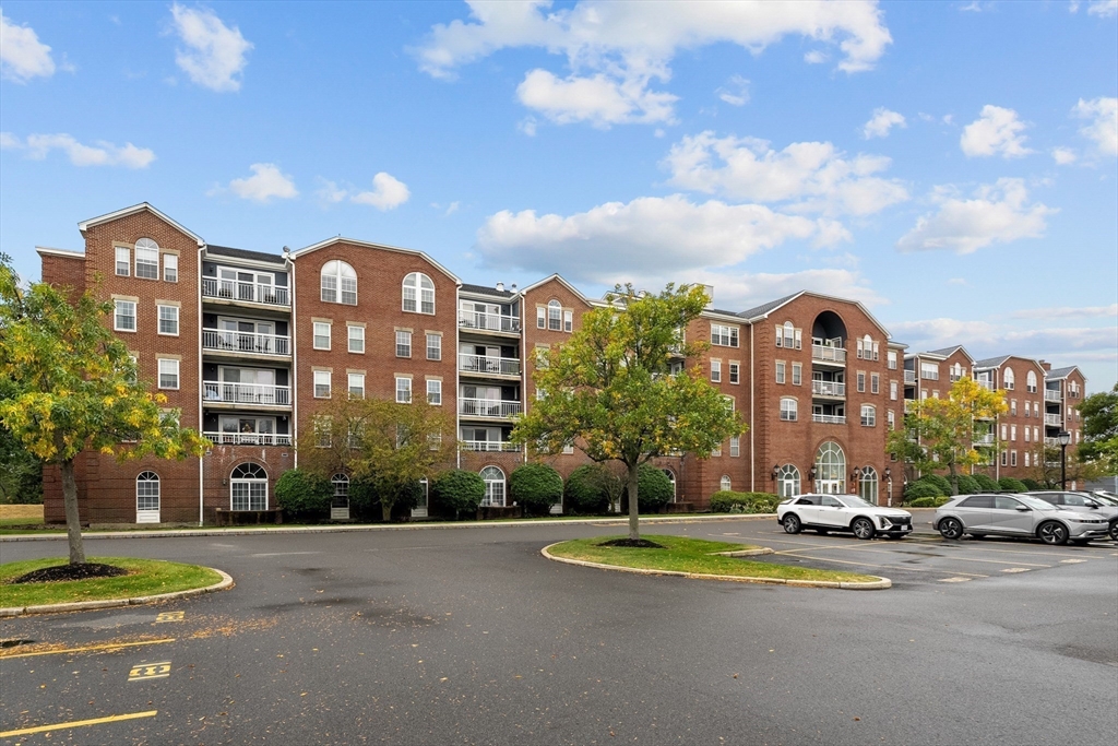 50 Boatswains Way, Chelsea, Massachusetts, 2 Bedrooms Bedrooms, 4 Rooms Rooms,2 BathroomsBathrooms,Residential Lease,For Rent,Boatswains Way,73444465