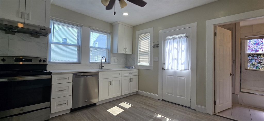 81 Union St, Quincy, Massachusetts, 3 Bedrooms Bedrooms, 6 Rooms Rooms,1 BathroomBathrooms,Residential Lease,For Rent,Union St,73405411