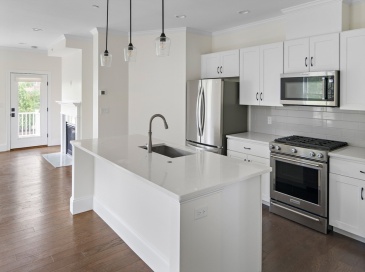 19 Lily Pond Lane, Lexington, Massachusetts, 2 Bedrooms Bedrooms, 7 Rooms Rooms,2.5 BathroomsBathrooms,Residential Lease,For Rent,Lily Pond Lane,73431400