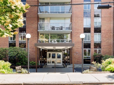 45 Longwood Avenue, Brookline, Massachusetts, 1 Bedroom Bedrooms, 3 Rooms Rooms,1 BathroomBathrooms,Residential,For Sale,Longwood Avenue,73394420