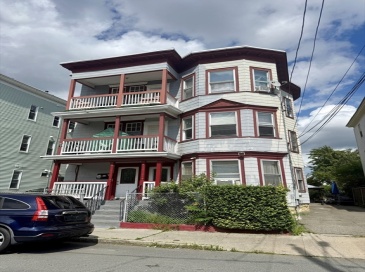 57-59 Walnut St, Lawrence, Massachusetts, 9 Bedrooms Bedrooms, 18 Rooms Rooms,3 BathroomsBathrooms,Residential Income,For Sale,Walnut St,73419513