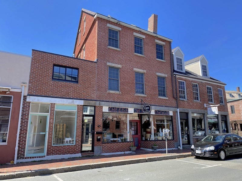 44 Main Street, Gloucester, Massachusetts, 2 Bedrooms Bedrooms, 4 Rooms Rooms,2 BathroomsBathrooms,Residential Lease,For Rent,Main Street,73427293
