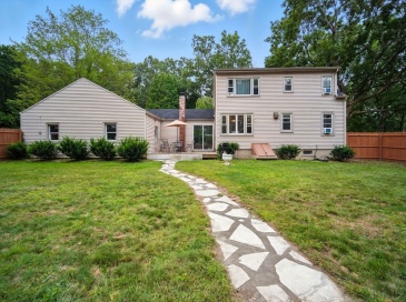 882 Glendale Rd, Wilbraham, Massachusetts, 3 Bedrooms Bedrooms, 6 Rooms Rooms,3 BathroomsBathrooms,Residential,For Sale,Glendale Rd,73375423