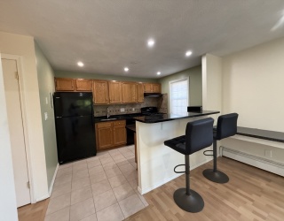 270 Main St, North Reading, Massachusetts, 1 Bedroom Bedrooms, 3 Rooms Rooms,1 BathroomBathrooms,Residential Lease,For Rent,Main St,73424295