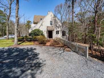 64 Shellback Way, Mashpee, Massachusetts, 2 Bedrooms Bedrooms, 5 Rooms Rooms,2 BathroomsBathrooms,Residential,For Sale,Shellback Way,73365471