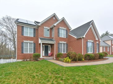 33 Anderson Way, Walpole, Massachusetts, 4 Bedrooms Bedrooms, 11 Rooms Rooms,3.5 BathroomsBathrooms,Residential Lease,For Rent,Anderson Way,73428549