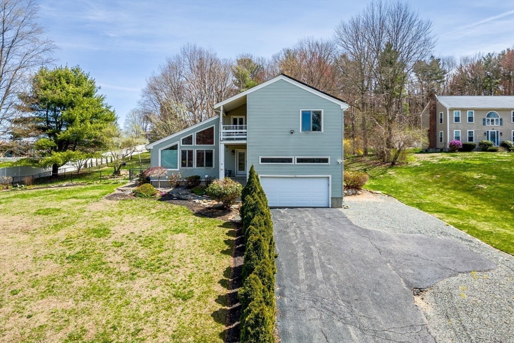 3 Rhonda Rheault Dr., Oxford, Massachusetts, 3 Bedrooms Bedrooms, 7 Rooms Rooms,2.5 BathroomsBathrooms,Residential,For Sale,Rhonda Rheault Dr.,73364640