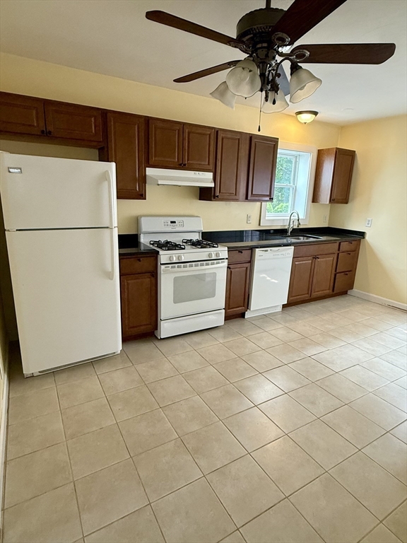 84 Alpheus Road, Boston, Massachusetts, 2 Bedrooms Bedrooms, 5 Rooms Rooms,1 BathroomBathrooms,Residential Lease,For Rent,Alpheus Road,73413506