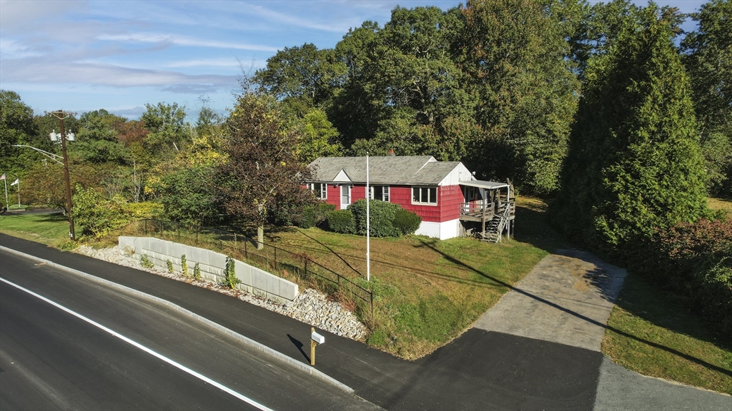 155 Southbridge Rd, Oxford, Massachusetts, 2 Bedrooms Bedrooms, 4 Rooms Rooms,1 BathroomBathrooms,Residential,For Sale,Southbridge Rd,73439445