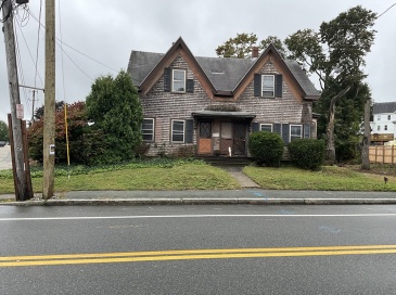 1645-1647 Commercial St, Weymouth, Massachusetts, 6 Bedrooms Bedrooms, 10 Rooms Rooms,3 BathroomsBathrooms,Residential Income,For Sale,Commercial St,73436348