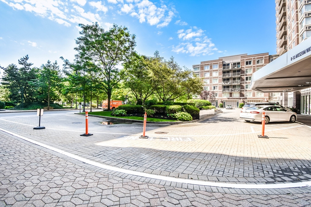 10 Museum Way, Cambridge, Massachusetts, 2 Bedrooms Bedrooms, 4 Rooms Rooms,2 BathroomsBathrooms,Residential Lease,For Rent,Museum Way,73392661