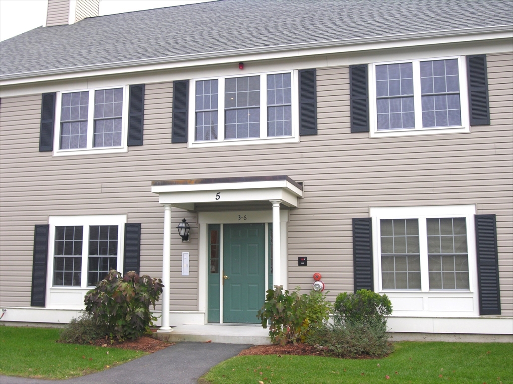 2 Abbott Lane, Concord, Massachusetts, 2 Bedrooms Bedrooms, 4 Rooms Rooms,2 BathroomsBathrooms,Residential Lease,For Rent,Abbott Lane,73429009