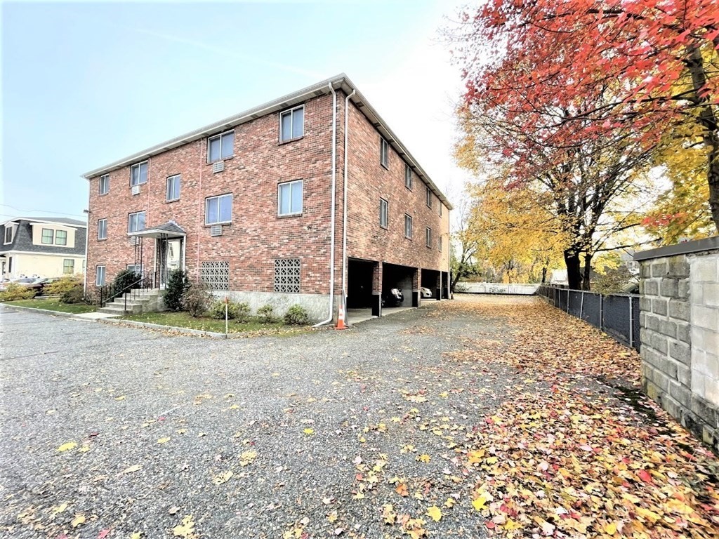 6 Mclean Pl, Cambridge, Massachusetts, 2 Bedrooms Bedrooms, 4 Rooms Rooms,1 BathroomBathrooms,Residential Lease,For Rent,Mclean Pl,73397985