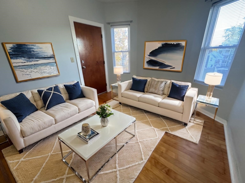 21 Forest Ave, Brockton, Massachusetts, 2 Bedrooms Bedrooms, 5 Rooms Rooms,1 BathroomBathrooms,Residential Lease,For Rent,Forest Ave,73442436