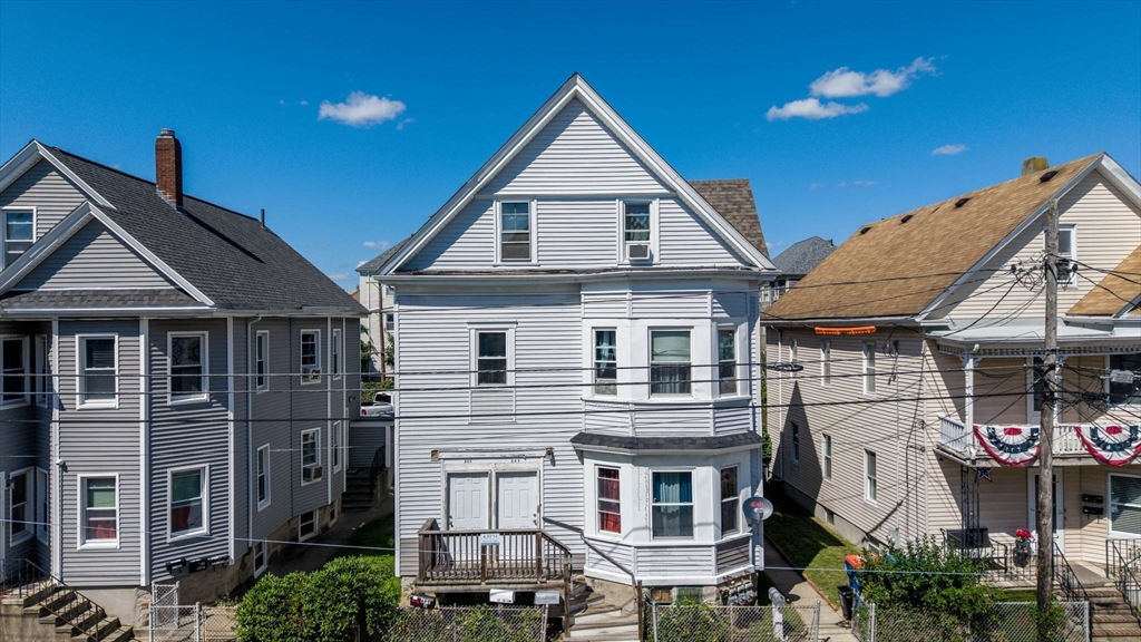 203-205 Tinkham St, New Bedford, Massachusetts, 13 Bedrooms Bedrooms, 29 Rooms Rooms,4 BathroomsBathrooms,Residential Income,For Sale,Tinkham St,73431395