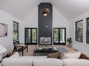 8 Elizabeth Ln, Hingham, Massachusetts, 4 Bedrooms Bedrooms, 8 Rooms Rooms,4 BathroomsBathrooms,Residential,For Sale,Elizabeth Ln,73336495