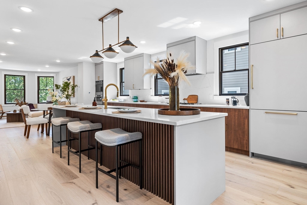 16 Trull St, Somerville, Massachusetts, 3 Bedrooms Bedrooms, 8 Rooms Rooms,3.5 BathroomsBathrooms,Residential,For Sale,Trull St,73411743