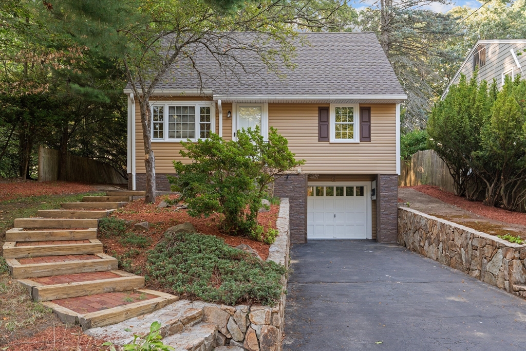 36 Delmar, Framingham, Massachusetts, 3 Bedrooms Bedrooms, 6 Rooms Rooms,1.5 BathroomsBathrooms,Residential Lease,For Rent,Delmar,73421330