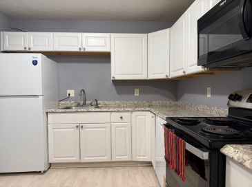 302 Boston Post Rd, Marlborough, Massachusetts, 2 Bedrooms Bedrooms, 4 Rooms Rooms,1 BathroomBathrooms,Residential Lease,For Rent,Boston Post Rd,73438827