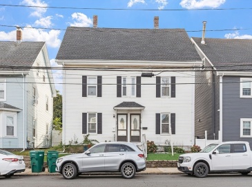 34 Main St, Woburn, Massachusetts, 4 Bedrooms Bedrooms, 6 Rooms Rooms,1.5 BathroomsBathrooms,Residential Lease,For Rent,Main St,73429613