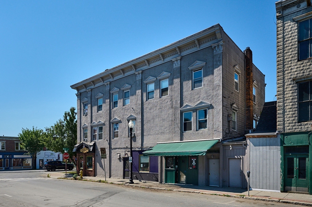 204 Main St, Greenfield, Massachusetts, ,Commercial Sale,For Sale,Main St,73288969