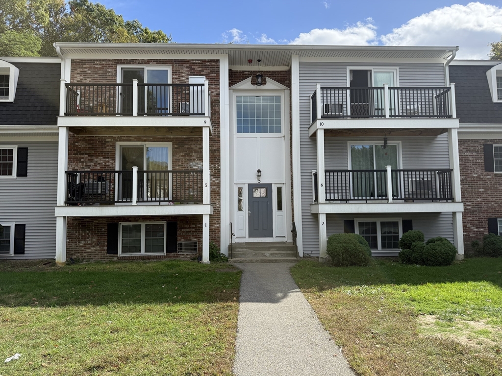 5 Chapel Hill Dr, Plymouth, Massachusetts, 2 Bedrooms Bedrooms, 4 Rooms Rooms,1 BathroomBathrooms,Residential Lease,For Rent,Chapel Hill Dr,73441884