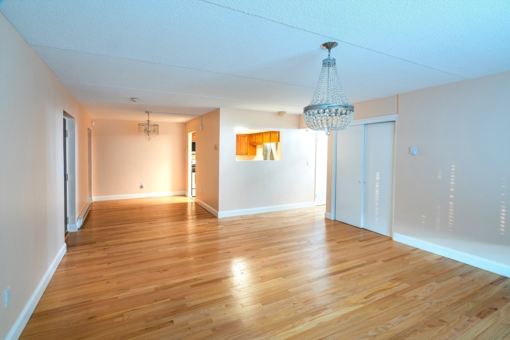 28 Faxon, Stoughton, Massachusetts, 2 Bedrooms Bedrooms, 5 Rooms Rooms,1 BathroomBathrooms,Residential Lease,For Rent,Faxon,73426987