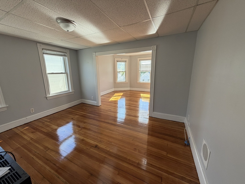 70 Forest, Attleboro, Massachusetts, 2 Bedrooms Bedrooms, 5 Rooms Rooms,1 BathroomBathrooms,Residential Lease,For Rent,Forest,73441886