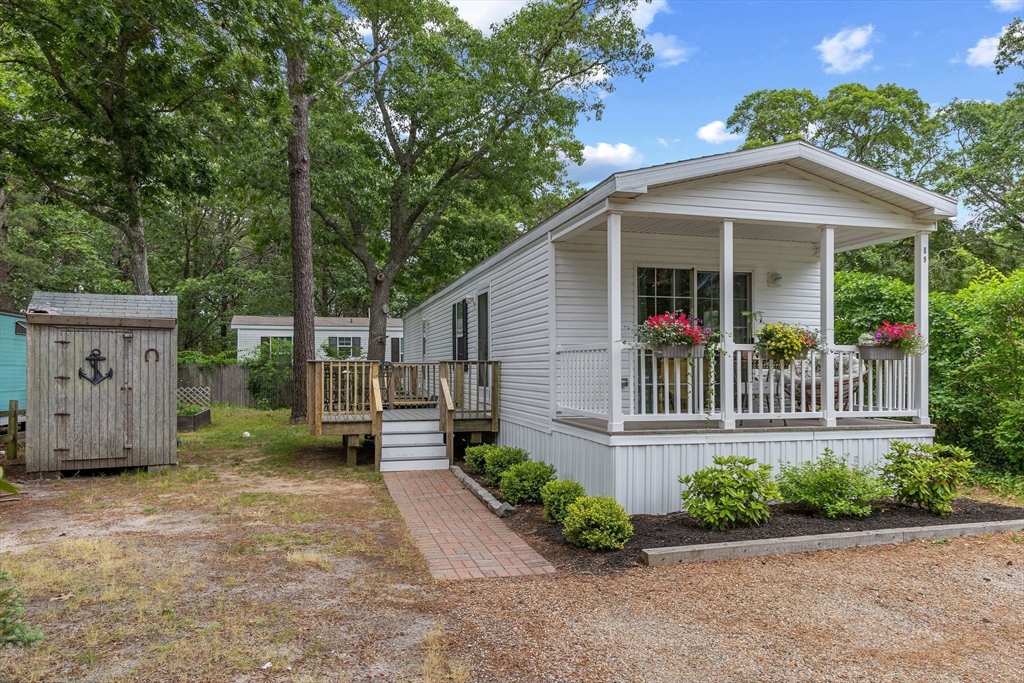 210 West Road, Wellfleet, Massachusetts, 2 Bedrooms Bedrooms, 4 Rooms Rooms,1 BathroomBathrooms,Residential,For Sale,West Road,73400680