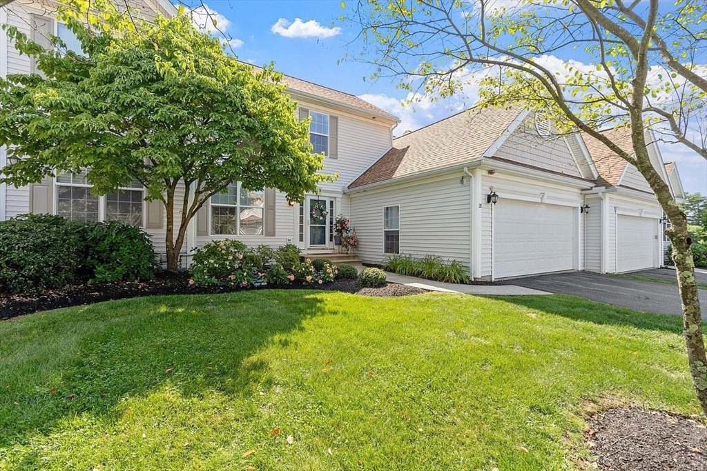 28 Brook Ln, Berlin, Massachusetts, 2 Bedrooms Bedrooms, 8 Rooms Rooms,2.5 BathroomsBathrooms,Residential,For Sale,Brook Ln,73417246