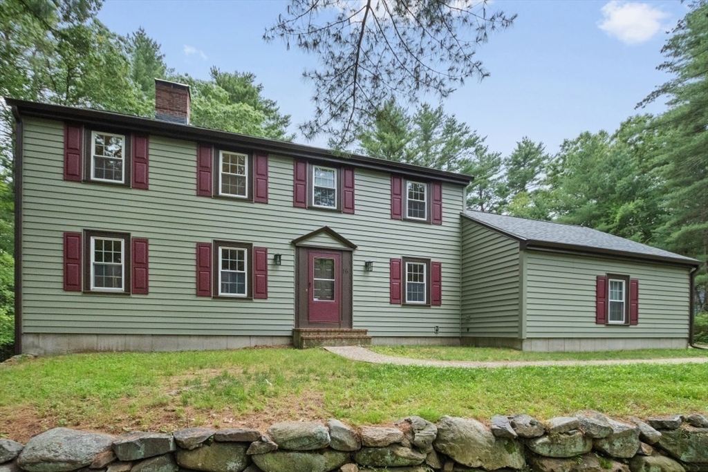 16 Merrills Way, Rowley, Massachusetts, 4 Bedrooms Bedrooms, 8 Rooms Rooms,2.5 BathroomsBathrooms,Residential,For Sale,Merrills Way,73393071