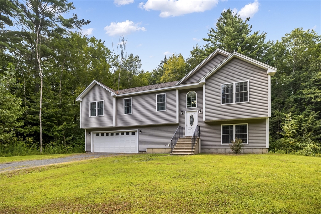 31 Prescott Ln, Orange, Massachusetts, 4 Bedrooms Bedrooms, 5 Rooms Rooms,3 BathroomsBathrooms,Residential,For Sale,Prescott Ln,73419764