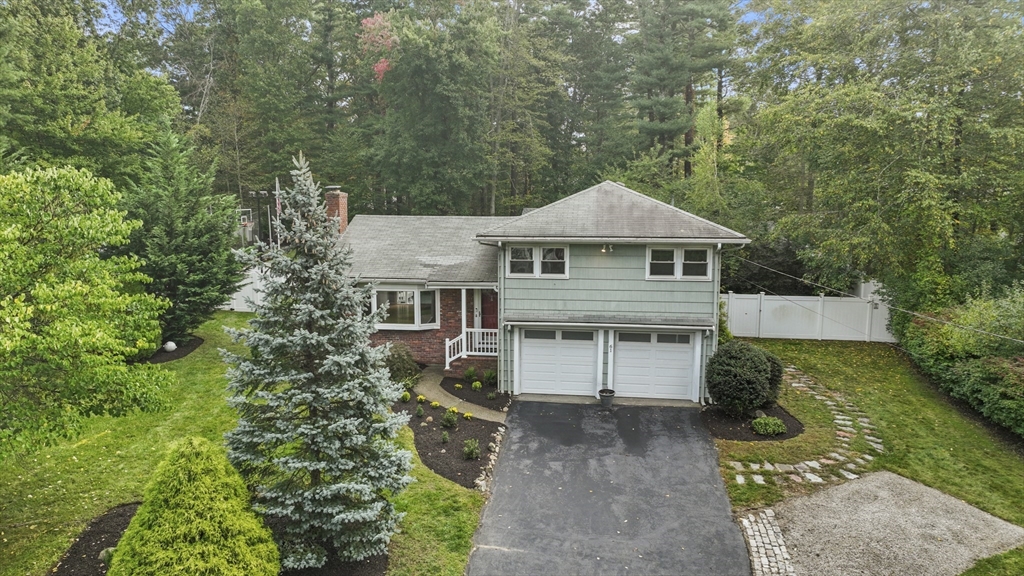 61 Deborah Road, Hanover, Massachusetts, 3 Bedrooms Bedrooms, 8 Rooms Rooms,1.5 BathroomsBathrooms,Residential,For Sale,Deborah Road,73436934