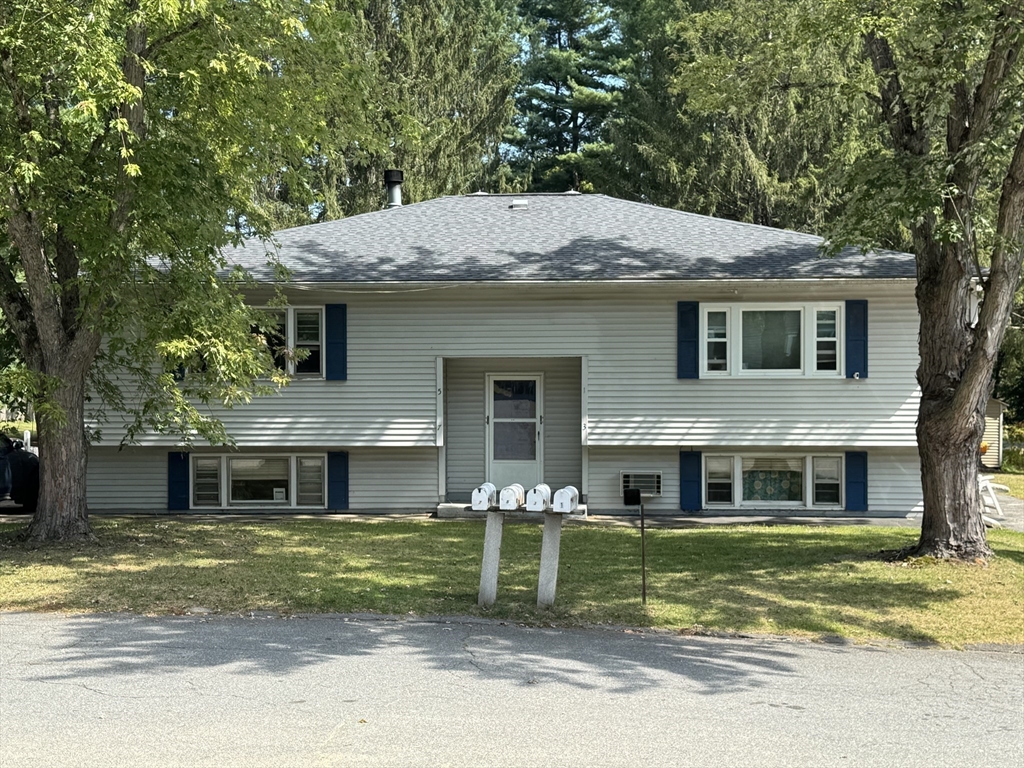1 Patricia Dr, Tyngsborough, Massachusetts, 2 Bedrooms Bedrooms, 4 Rooms Rooms,1 BathroomBathrooms,Residential,For Sale,Patricia Dr,73433768