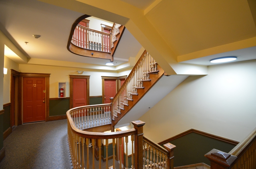 39 Hemenway Street, Boston, Massachusetts, 1 Bedroom Bedrooms, 4 Rooms Rooms,1 BathroomBathrooms,Residential Lease,For Rent,Hemenway Street,73369647